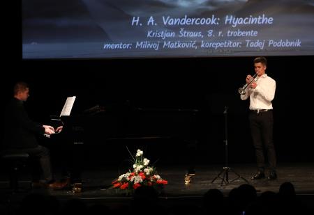 KONCERT ABSOLVENTOV GLASBENE ŠOLE 37 FOTO LJUBO VUKELIČ